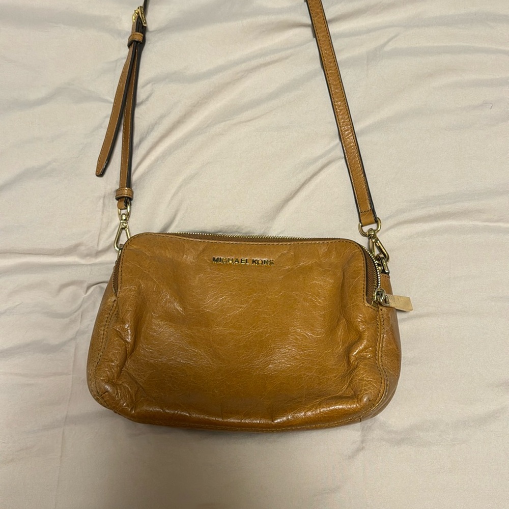 Michael Kors Crossbody!